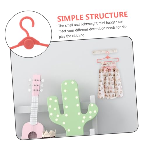NAMOARLY 60 Stück Teiliges Mini Kleiderbügel aus Stabil und Retro für Puppenkleidung Vielseitig für Kleider Tops und Hosen Zubehör für Puppenhaus und Spielzeugkleidung von NAMOARLY