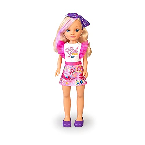 Nancy - Girl Power, Moderne Puppe, mit Emoji-Kleid, Puppe zum Frisieren, Spielzeug für Mädchen und Jungen ab 3 Jahren, berühmt (NAC25000) von NANCY