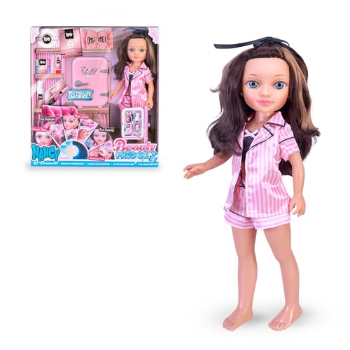 Nancy Beauty Fridge, Puppe, vorbereitet für eine Schönheitsroutine, Make-up-Zubehör mit Kühlschrank, kühlt wirklich mit Einer Eisplatte, ab 3 Jahren, Berühmte (NAC74000) Nancy Beauty Fridge, Puppe, vorbereitet für eine Schönheitsroutine, Make-up-Zubehör mit Kühlschrank, kühlt wirklich mit Einer Eisplatte, ab 3 Jahren, Berühmte (NAC74000) von NANCY