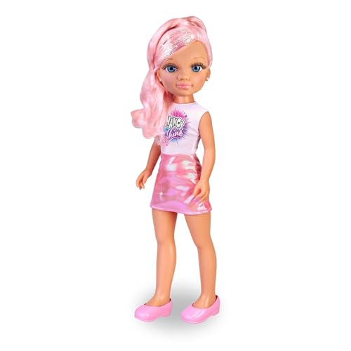 Nancy Shine – Rosa Puppe Mit Langen Haaren, Metallischen Strähnen, Metallic-Kleid, Weißem Oberteil und Passenden Schuhen, 3 Jahre, Famosa (NAC70210) von NANCY