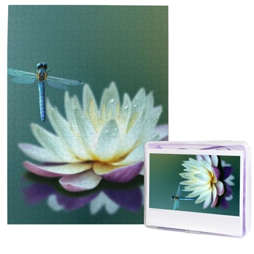 Libelle mit Seerosen-Puzzles aus Fotos, 500 Teile, personalisiertes Holzpuzzle, herausfordernde Puzzles für Erwachsene, benutzerdefinierte Bilderpuzzle, Geschenke für Familie, Hochzeit, Freund Libelle mit Seerosen-Puzzles aus Fotos, 500 Teile, personalisiertes Holzpuzzle, herausfordernde Puzzles für Erwachsene, benutzerdefinierte Bilderpuzzle, Geschenke für Familie, Hochzeit, Freund von NBSKSDLK