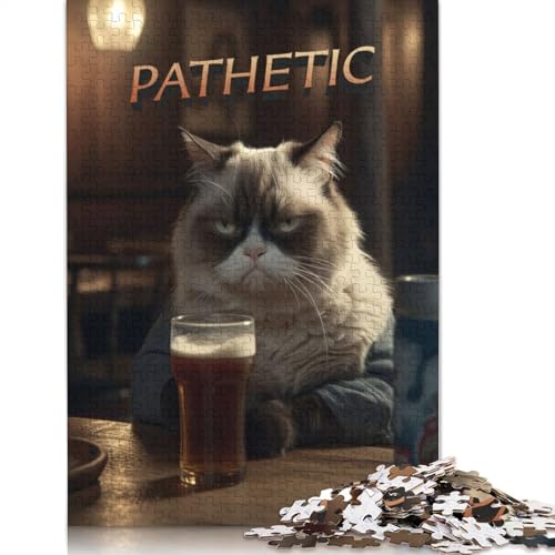 Grumpy Judgmental Beer Cat, 520-teiliges Puzzle für Erwachsene, rechteckige Papptafel, schwierige Puzzles für Frauen und Männer, 520 Teile (52 x 38 cm) von NBVDRF