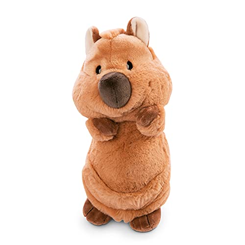 NICI Kuscheltier Quokka-Mola 30cm – Nachhaltiges Plüschtier für Mädchen, Jungen & Babys – Flauschiges Stofftier zum Kuscheln & Spielen – Schmusetier der Wild Friends GO Green Kollektion NICI Kuscheltier Quokka-Mola 30cm – Nachhaltiges Plüschtier für Mädchen, Jungen & Babys – Flauschiges Stofftier zum Kuscheln & Spielen – Schmusetier der Wild Friends GO Green Kollektion von NICI