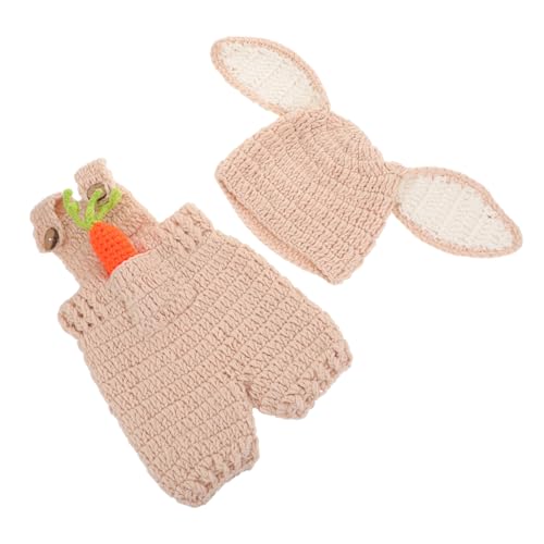 NIYANGLE Häkel-outfit Bunny Fotoshooting Kuscheliges Garn Handgemachte Latzhose mit Karotten-accessoire Atmungsaktive Babykleidung für Mädchen und Jungen NIYANGLE Häkel-outfit Bunny Fotoshooting Kuscheliges Garn Handgemachte Latzhose mit Karotten-accessoire Atmungsaktive Babykleidung für Mädchen und Jungen von NIYANGLE
