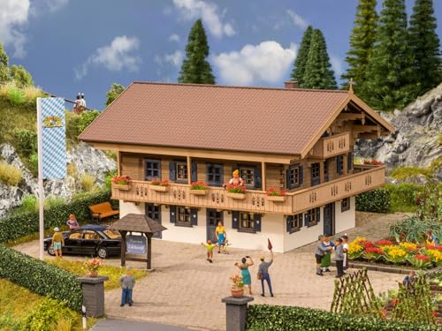 NOCH Ferienpension „Edelweiß“, Laser-Cut Bausatz, 15,7 x 13 x 9,6 cm für die Spur H0, handkoloriert für detailgetreue Berglandschaften von NOCH
