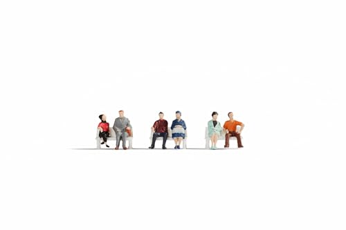 NOCH Sitzende Figuren, handbemaltet Modellbahn Zubehör, ideal für H0 Szenen, realistisches Set aus 6 Erwachsenen NOCH Sitzende Figuren, handbemaltet Modellbahn Zubehör, ideal für H0 Szenen, realistisches Set aus 6 Erwachsenen von NOCH