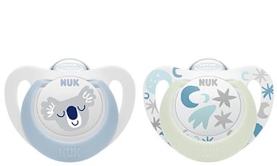 NUK Star Day & Night Silikon-Schnuller blau/weiß 0-6m NUK Star Day & Night Silikon-Schnuller blau/weiß 0-6m von NUK