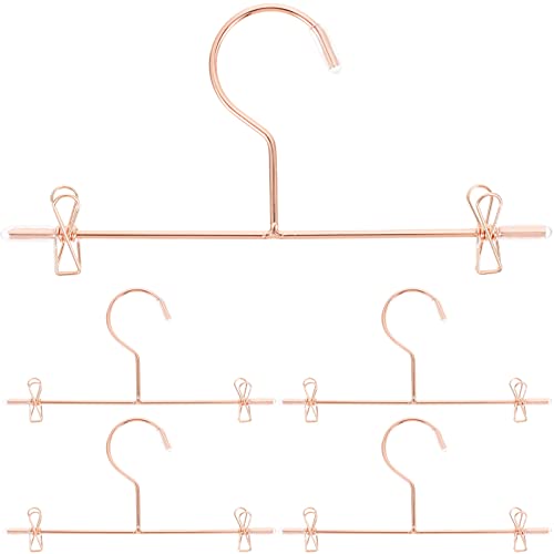 NUOBESTY 5Pcs Puppenkleiderbügel Plastikbügel Puppenbügel Set Puppenzubehör Kleine Puppenkleiderbügel Mini - -Dekore NUOBESTY 5Pcs Puppenkleiderbügel Plastikbügel Puppenbügel Set Puppenzubehör Kleine Puppenkleiderbügel Mini - -Dekore von NUOBESTY