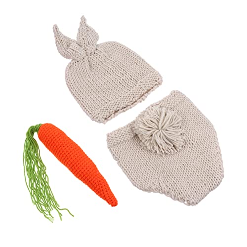 NUOBESTY Babyfotografie Set Monate Strick Hasen Kostüm mit Karotten Requisiten Handgefertigte Babykleidung für Neugeborene Niedliches Outfit für Fotoshooting und Festtagsmomente NUOBESTY Babyfotografie Set Monate Strick Hasen Kostüm mit Karotten Requisiten Handgefertigte Babykleidung für Neugeborene Niedliches Outfit für Fotoshooting und Festtagsmomente von NUOBESTY