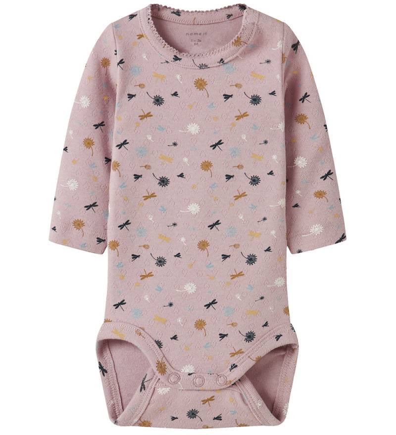 Name It Body l/ä - NbfKoral - Poliert Lilac m. Lochmuster - Name It - 50 - Body L/Ä Name It Body l/ä - NbfKoral - Poliert Lilac m. Lochmuster - Name It - 50 - Body L/Ä von Name It