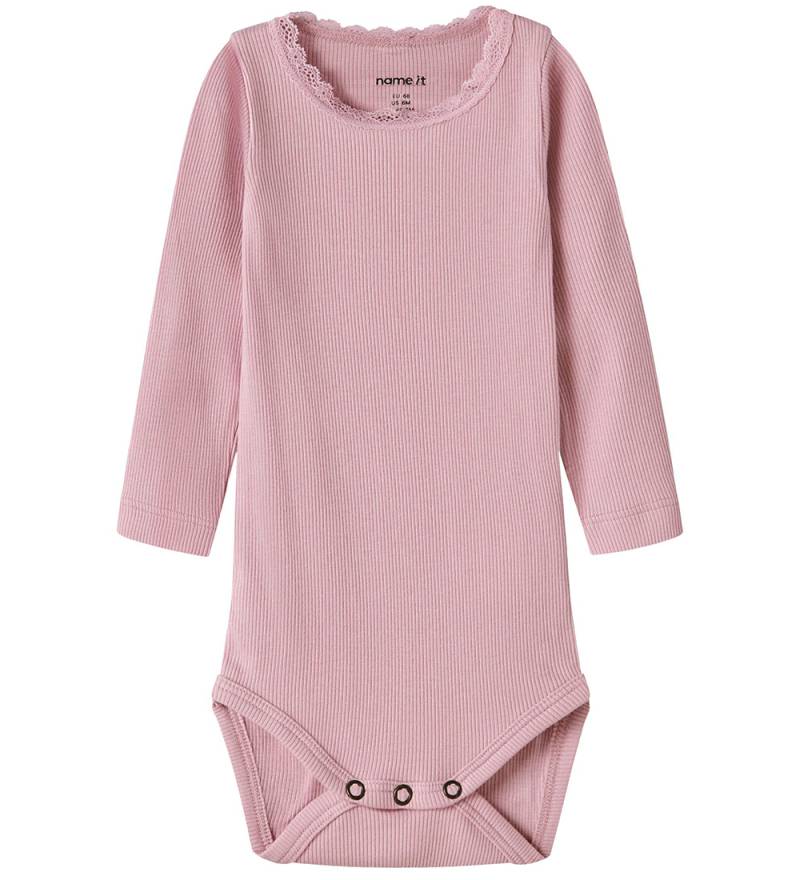Name It Body l/ä - Noos - Rib - NbfKab - Duftend Lilac - Name It - 62 - Body L/Ä Name It Body l/ä - Noos - Rib - NbfKab - Duftend Lilac - Name It - 62 - Body L/Ä von Name It