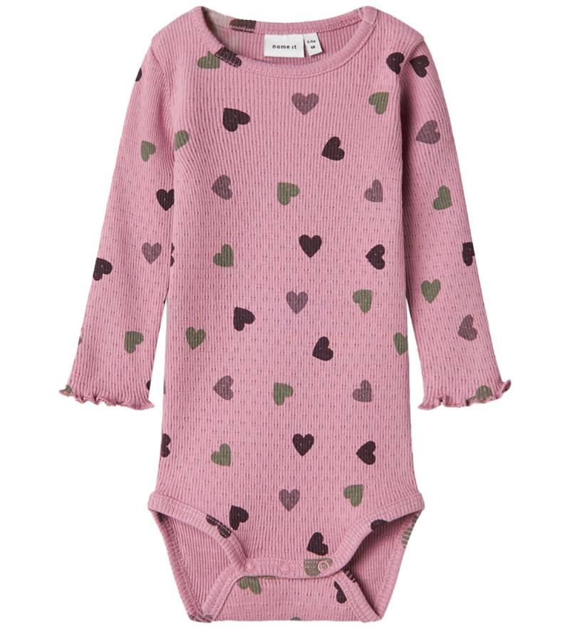 Name It Body l/ä - Rib - NbfNitte - Mauve Orchid m. Herzen - Name It - 50 - Body L/Ä Name It Body l/ä - Rib - NbfNitte - Mauve Orchid m. Herzen - Name It - 50 - Body L/Ä von Name It