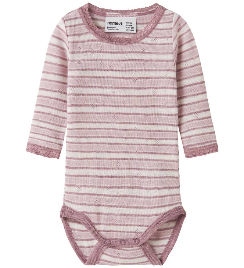 Name It Body l/ä - Wolle - Lochmuster - NbfWang - Snow White/Vio - Name It - 50 - Body L/Ä Name It Body l/ä - Wolle - Lochmuster - NbfWang - Snow White/Vio - Name It - 50 - Body L/Ä von Name It