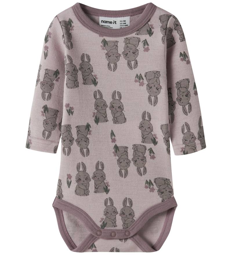 Name It Body l/ä - Wolle - NbfWeide - Violett Ice/Hasen - Name It - 62 - Body L/Ä Name It Body l/ä - Wolle - NbfWeide - Violett Ice/Hasen - Name It - 62 - Body L/Ä von Name It
