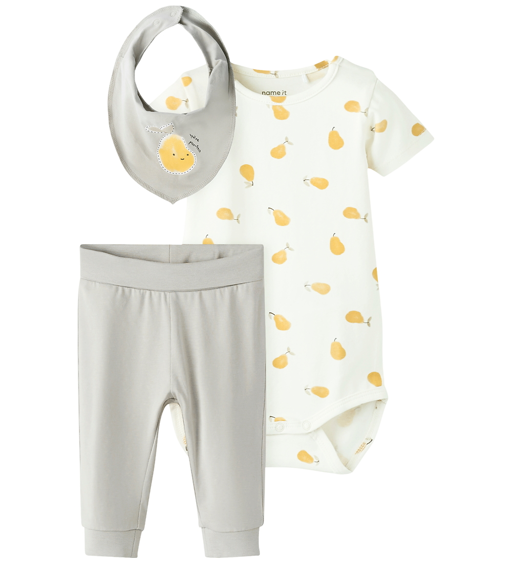 Name It Geschenkbox - Sträucher/Body k/ä/Babylätzchen - Chateau  - Name It - 1½ Jahre (86) - Body K/Ä von Name It