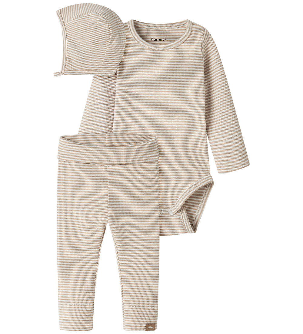 Name It Körperset m. Helm - Rib - NbnBerro - Antique White m. St - Name It - 62 - Body L/Ä Name It Körperset m. Helm - Rib - NbnBerro - Antique White m. St - Name It - 62 - Body L/Ä von Name It