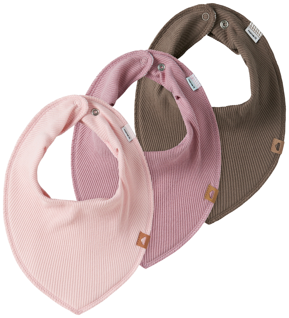 Name It Lätzchen - 3er-Pack - Rib - NbfYvette - Lotus/Lilac/Brow - Name It - One Size - Babylätzchen Name It Lätzchen - 3er-Pack - Rib - NbfYvette - Lotus/Lilac/Brow - Name It - One Size - Babylätzchen von Name It