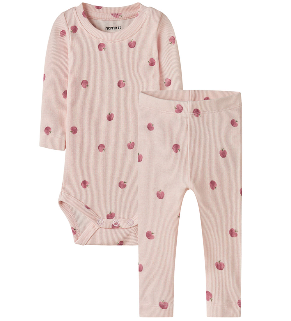 Name It Set - Body l/ä/Leggings - NbffoApple - Cradle Pink - Name It - 62 - Body L/Ä Name It Set - Body l/ä/Leggings - NbffoApple - Cradle Pink - Name It - 62 - Body L/Ä von Name It