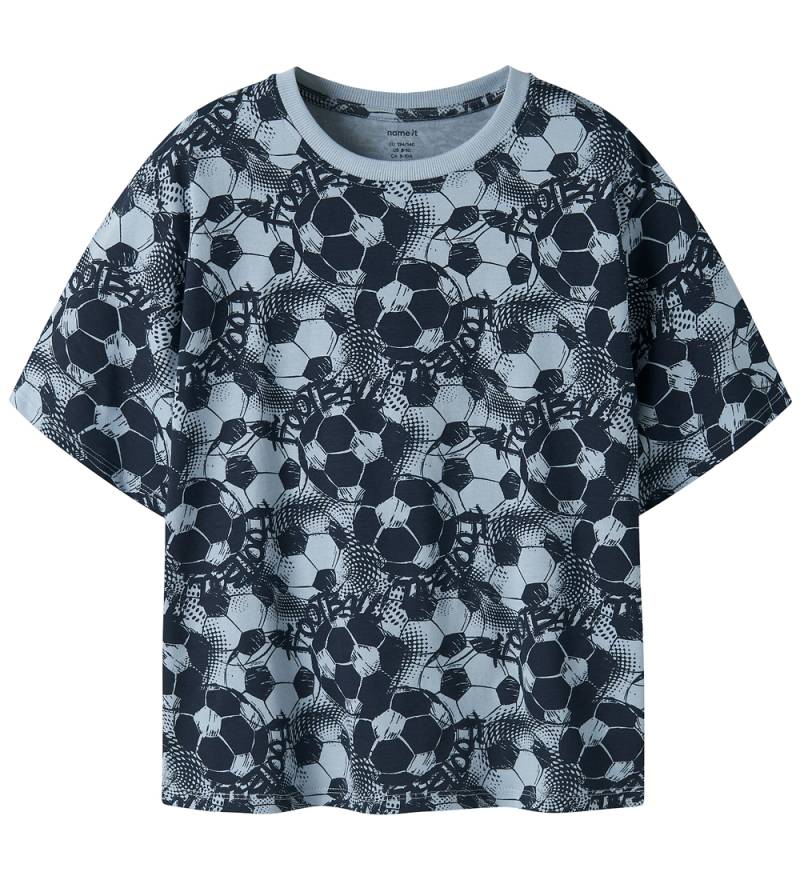 Name It T-Shirt - NkmVeldo - Blue Nebel/Fußball - Name It - 6 Jahre (116) - T-Shirts von Name It