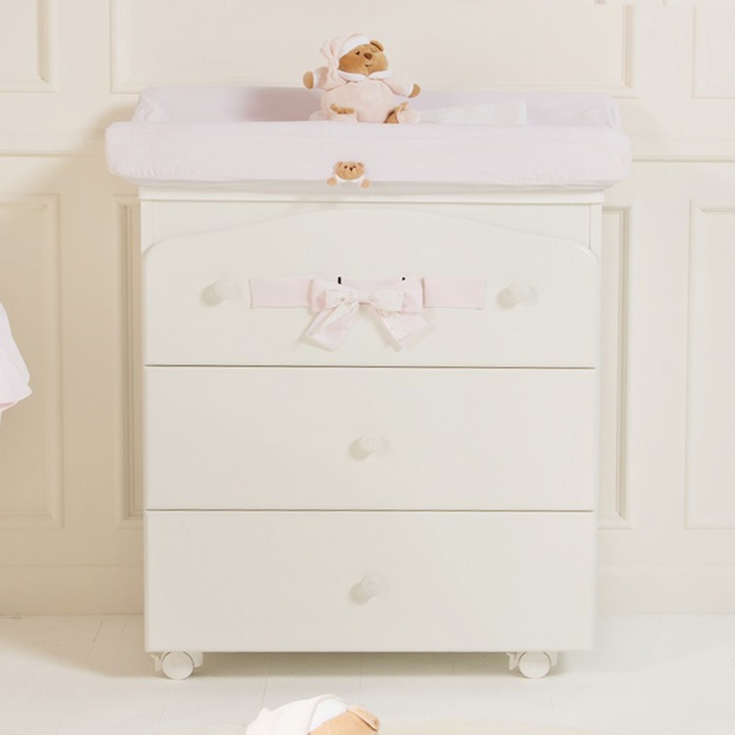 Puccio Star Pink Wickeltisch Puccio Star Pink Wickeltisch von Nanan