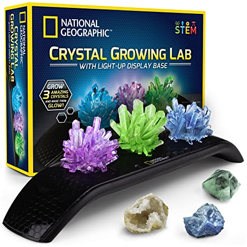 National Geographic Crystal Growing Kit – 3 Bunte Kristalle zum Wachsen mit beleuchtetem Ständer und Anleitung (evtl. Nicht in Deutscher Sprache), inklusive 3 echten Edelstein-Exemplaren, von National Geographic