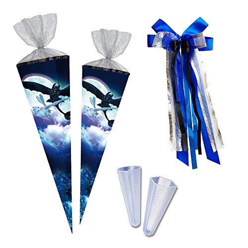 Nestler Schultüten-Set zum Befüllen, Handgemachte Zuckertüte aus Karton - Motiv Drachenzähmen Dragon Glow, 70 cm rund mit Glitzer inkl. Spitzenschutz, Schleife Nestler Schultüten-Set zum Befüllen, Handgemachte Zuckertüte aus Karton - Motiv Drachenzähmen Dragon Glow, 70 cm rund mit Glitzer inkl. Spitzenschutz, Schleife von Nestler