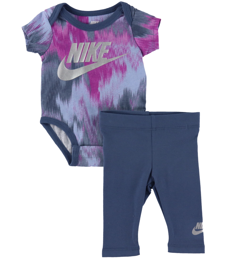 Nike Body Set - Hosen/Body k/ä - Diffused Blue - Nike - 3 mt - Body K/Ä Nike Body Set - Hosen/Body k/ä - Diffused Blue - Nike - 3 mt - Body K/Ä von Nike