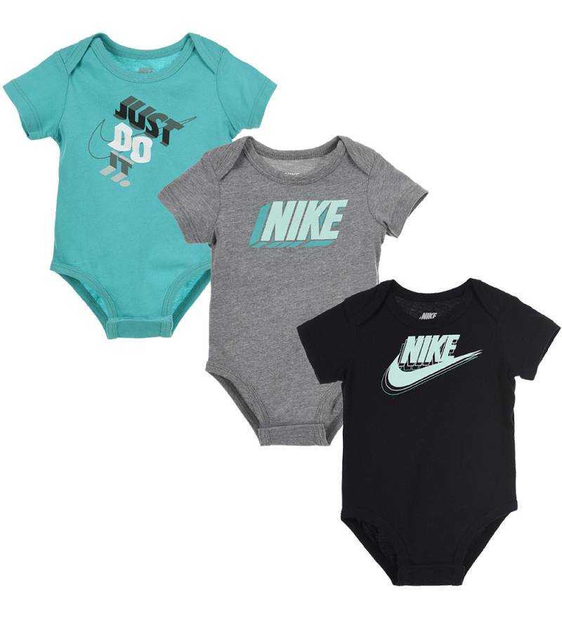 Nike Bodys k/ä - Block - 3er-Pack - Gewaschen Teal - Nike - 3 mt - Body K/Ä Nike Bodys k/ä - Block - 3er-Pack - Gewaschen Teal - Nike - 3 mt - Body K/Ä von Nike