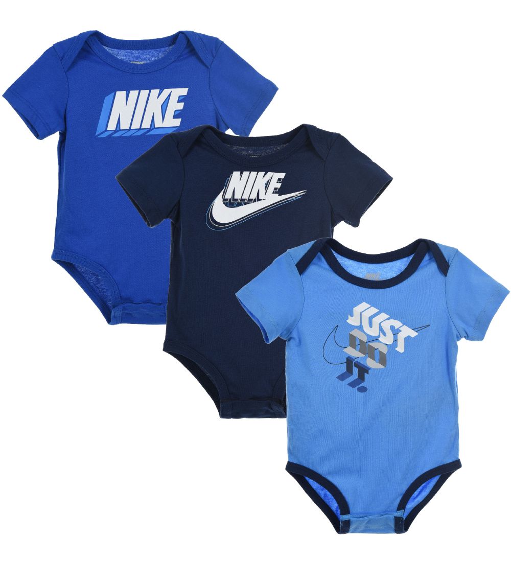 Nike Bodys k/ä - Block - 3er-Pack - Universität Blue - Nike - 6 mt - Body K/Ä Nike Bodys k/ä - Block - 3er-Pack - Universität Blue - Nike - 6 mt - Body K/Ä von Nike