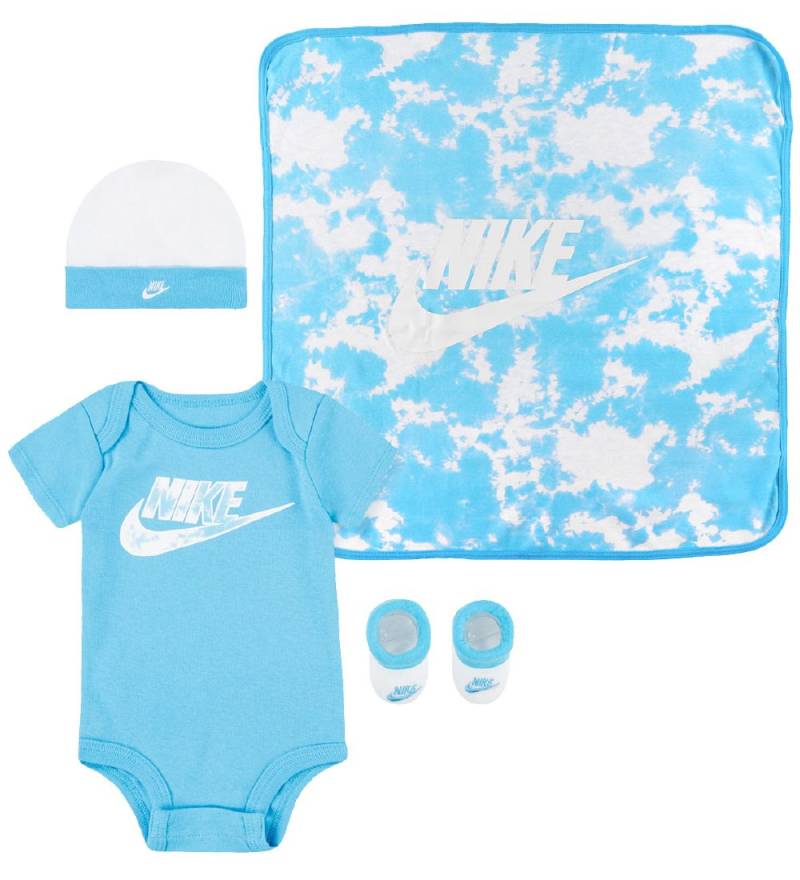 Nike Geschenkbox - Body k/ä/Mütze/Socken/Decke - Baltikum Blue - Nike - 6-12 mt - Body K/Ä Nike Geschenkbox - Body k/ä/Mütze/Socken/Decke - Baltikum Blue - Nike - 6-12 mt - Body K/Ä von Nike