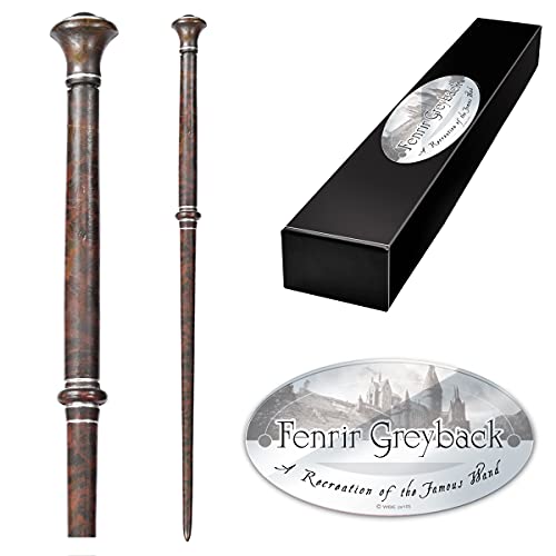 The Noble Collection - Fenrir Greyback Character Wand - 14in (35cm) Wizarding World Wand with Name Tag - Harry Potter Film Set Movie Props Wands The Noble Collection - Fenrir Greyback Character Wand - 14in (35cm) Wizarding World Wand with Name Tag - Harry Potter Film Set Movie Props Wands von The Noble Collection