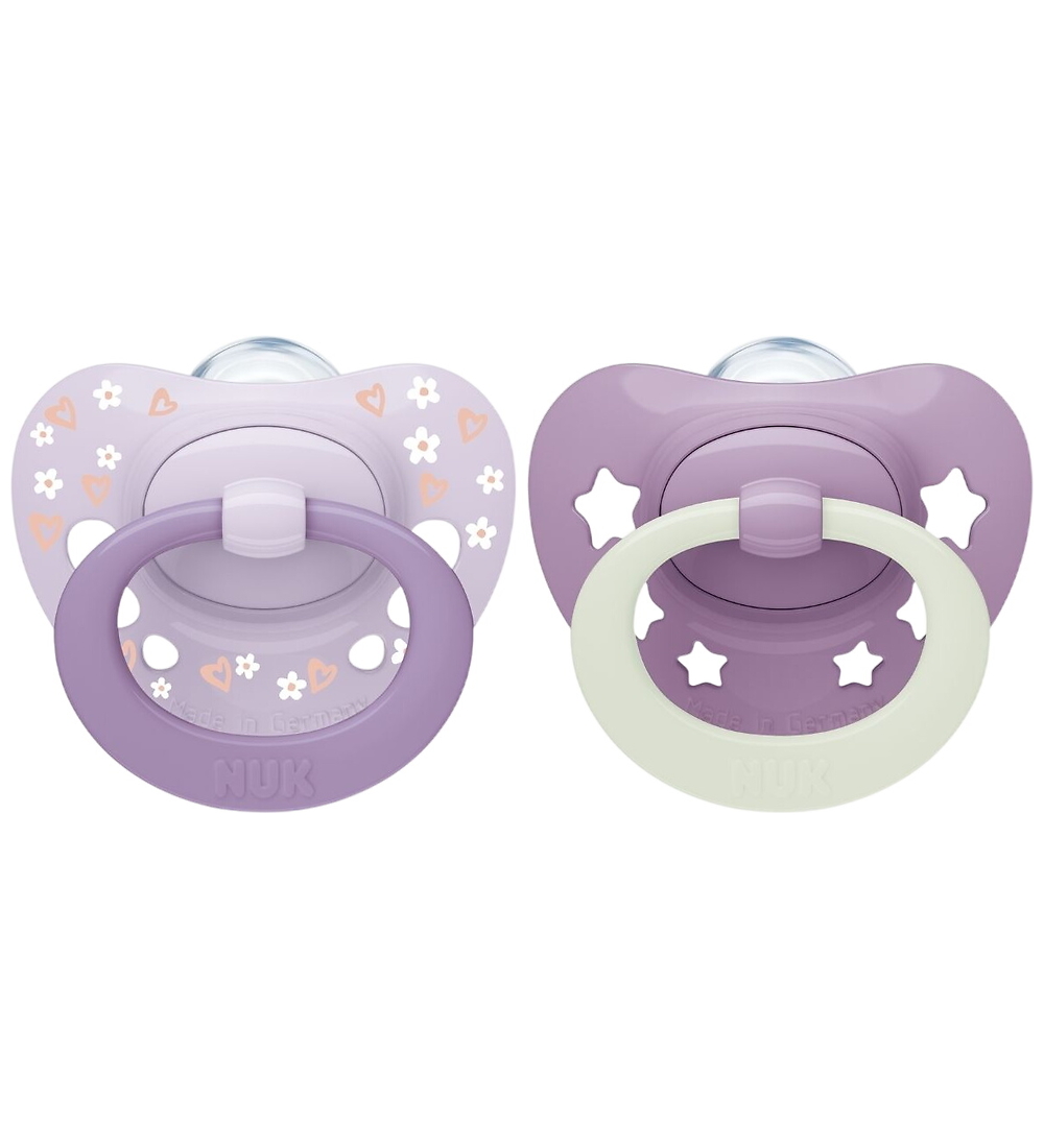 Nuk Schnuller - 2er-Pack - First Choice - Tag & Nacht - Lila - Nuk - 0-6 mt - Schnuller Nuk Schnuller - 2er-Pack - First Choice - Tag & Nacht - Lila - Nuk - 0-6 mt - Schnuller von Nuk