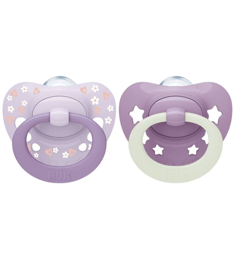 Nuk Schnuller - 2er-Pack - First Choice - Tag & Nacht - Lila - Nuk - 0-6 mt - Schnuller Nuk Schnuller - 2er-Pack - First Choice - Tag & Nacht - Lila - Nuk - 0-6 mt - Schnuller von Nuk