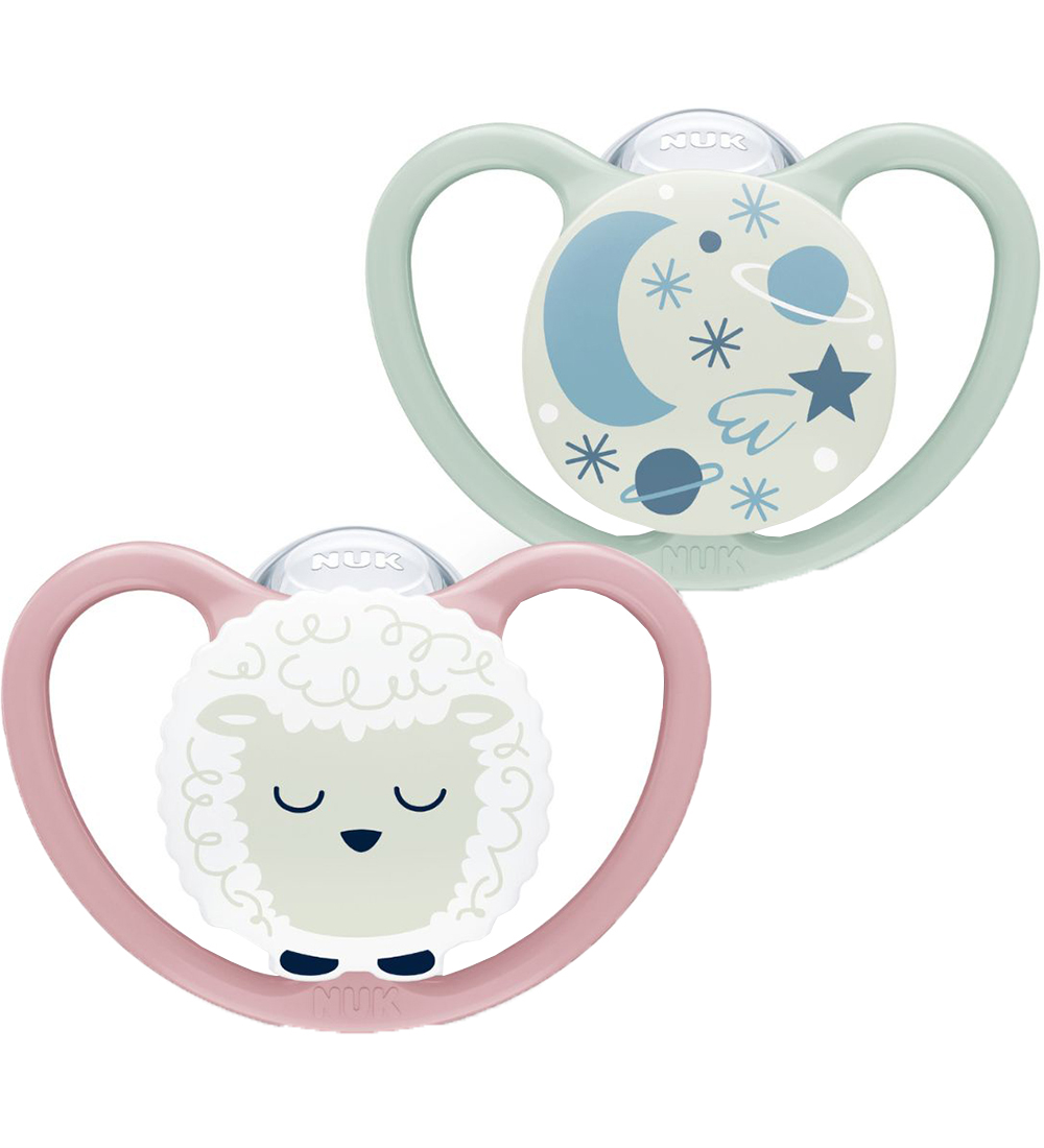 Nuk Schnuller - 2er-Pack - Space Night - Rosa/Grün - Nuk - 6-18 mt - Schnuller Nuk Schnuller - 2er-Pack - Space Night - Rosa/Grün - Nuk - 6-18 mt - Schnuller von Nuk
