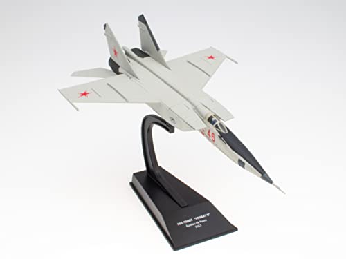OPO 10 - 1/100 militärisches Kampfflugzeug kompatibel mit MiG-25RBT FOXBAT B russische Luftwaffe 2012 - CP28 von OPO 10