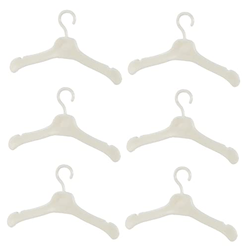 ORFOFE 50 Stück Mini Puppenkleiderbügel aus Kunststoff Leicht und Kompakt zum Organisieren von Puppenkleidung für Puppenhäuser Fördert Kreatives Rollenspiel und Ordnung ORFOFE 50 Stück Mini Puppenkleiderbügel aus Kunststoff Leicht und Kompakt zum Organisieren von Puppenkleidung für Puppenhäuser Fördert Kreatives Rollenspiel und Ordnung von ORFOFE