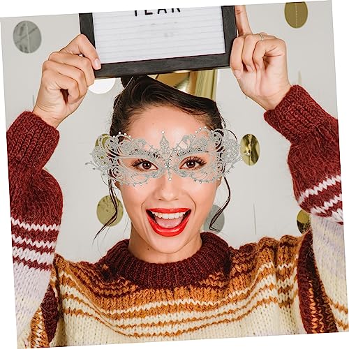 ORFOFE Spitzenmaske Silber mit Strass für Erwachsene Venezianische Maskerade Maske Dekoratives Halloween und Karneval Accessoire für Kostümpartys und Rollenspiele ORFOFE Spitzenmaske Silber mit Strass für Erwachsene Venezianische Maskerade Maske Dekoratives Halloween und Karneval Accessoire für Kostümpartys und Rollenspiele von ORFOFE