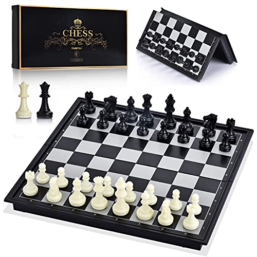 OkidSTEM Schachspiel mit Magnetisch Reise Schachbrett und 2 zusätzlichen Königinnen für Kinder und Erwachsene (Schwarz und Weiß-25 * 25cm) von OkidSTEM