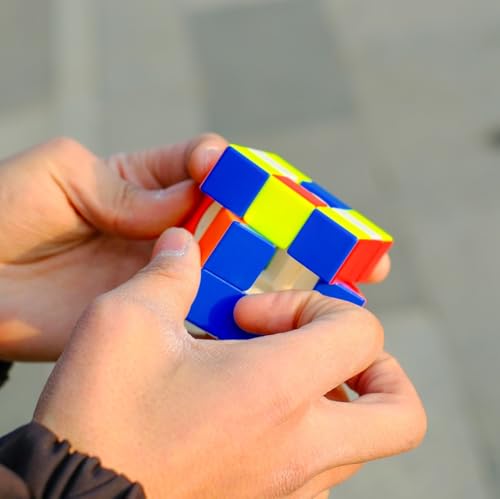 Einzigartiges Hohlherz 3x3 Magic Puzzle Cube 3x3x3 Glattes 3D Puzzle Glattes Twist Spielzeug mit Würfel Display Stand (Standard Edition) von Oostifun