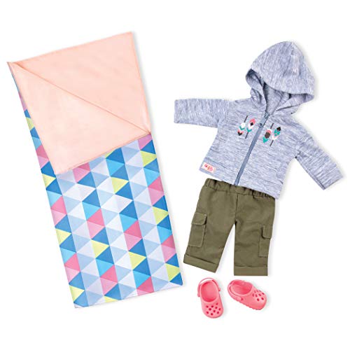 Our Generation – Camping Outfit – Schlafsack-Accessoire – 46 cm Puppenkleidung – Rollenspiel – Spielzeug für Kinder ab 3 Jahren – Spaß beim Campen Our Generation – Camping Outfit – Schlafsack-Accessoire – 46 cm Puppenkleidung – Rollenspiel – Spielzeug für Kinder ab 3 Jahren – Spaß beim Campen von Our Generation