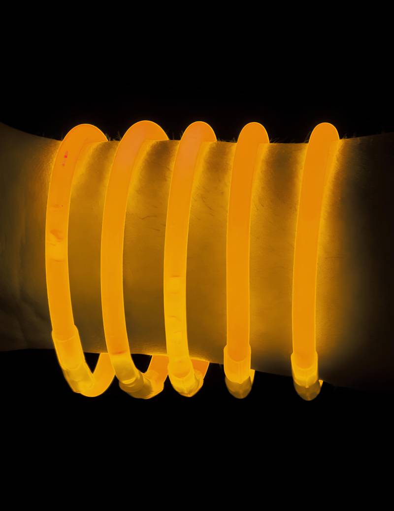 100 Knicklichter-Armbänder Orange für Erwachsene von PARTYPRO