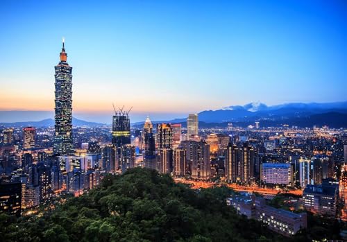 1000 Stück Puzzle Für Erwachsene Sonnenuntergang Über Der Skyline Von Taipeh Taiwan China. Holzpuzzle Zusammen. Geschenke Für Die Familie 1000 Stück Puzzle Für Erwachsene Sonnenuntergang Über Der Skyline Von Taipeh Taiwan China. Holzpuzzle Zusammen. Geschenke Für Die Familie von PEKNUX