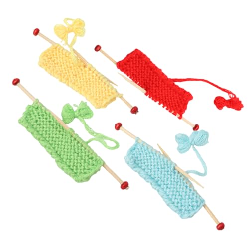 PERSELOSO 4 Stück Mini Strickpullover Puppenhaus Bausätze Puppen Miniaturen Puppenhaus Modellbausatz Strickzubehör Szenen Ornament Kleiner Hauspullover Miniatur Strickpullover von PERSELOSO