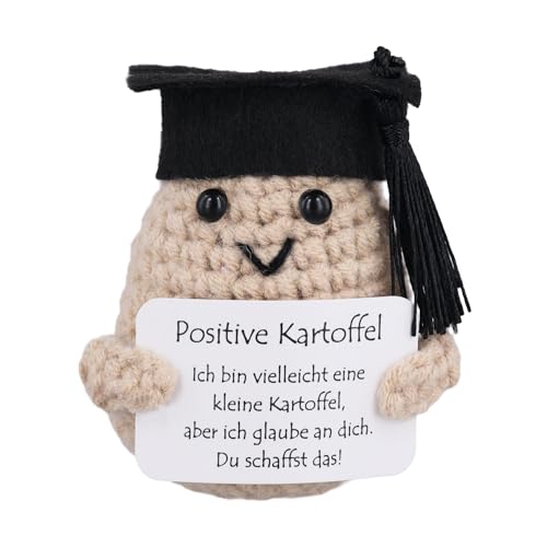 PEUTIER Lustige Gestrickte Positive Kartoffel mit Abschlusskappe, 8,5cm Strickspielzeug mit Deutscher Karte Kreative Inspirierende Häkelpuppe Geschenk für Kinderfreunde Geburtstagsfeier Abschluss PEUTIER Lustige Gestrickte Positive Kartoffel mit Abschlusskappe, 8,5cm Strickspielzeug mit Deutscher Karte Kreative Inspirierende Häkelpuppe Geschenk für Kinderfreunde Geburtstagsfeier Abschluss von PEUTIER