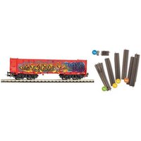 PIKO 55380 H0 Ergänzungs-Set – Güterwagen Eaos mit Graffiti und Gleiserweiterung (Bettungsgleis) von PIKO
