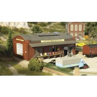 PIKO 61833 H0 Kofferfabrik Mopsinger PIKO 61833 H0 Kofferfabrik Mopsinger von PIKO