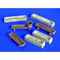 PLUS MODEL 277 1:35 Hölzerne und steinerne Futtertröge PLUS MODEL 277 1:35 Hölzerne und steinerne Futtertröge von PLUS MODEL