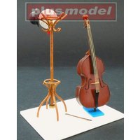 PLUS MODEL 89 1:35 Bass und Kleiderständer PLUS MODEL 89 1:35 Bass und Kleiderständer von PLUS MODEL