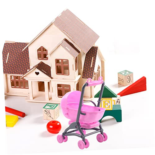 POPETPOP Plastik Babywagen Miniatur Puppenwagen für Realistisch Gestalteter Puppenwagen in Rosa Geeignet als Puppenhaus Zubehör und Dekoration Langlebiges Kunststoffmaterial POPETPOP Plastik Babywagen Miniatur Puppenwagen für Realistisch Gestalteter Puppenwagen in Rosa Geeignet als Puppenhaus Zubehör und Dekoration Langlebiges Kunststoffmaterial von POPETPOP