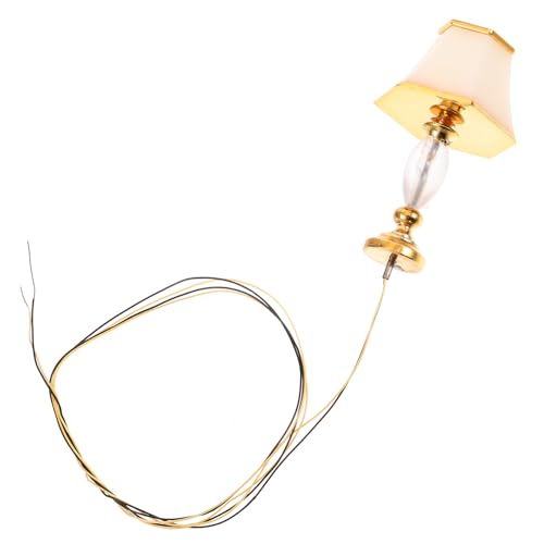 POPETPOP Tischlampe aus Langlebigem Material Stilvolle Puppenhaus Dekoration für Kinderzimmer Nachttischlampe im Vintage Design für Mikroszenen POPETPOP Tischlampe aus Langlebigem Material Stilvolle Puppenhaus Dekoration für Kinderzimmer Nachttischlampe im Vintage Design für Mikroszenen von POPETPOP
